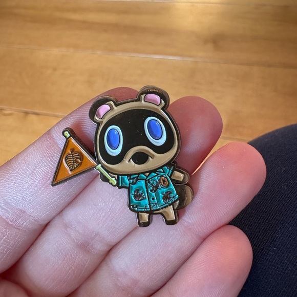 Animal Crossing Tom Nook Enamel Pin - Picture 1 of 2